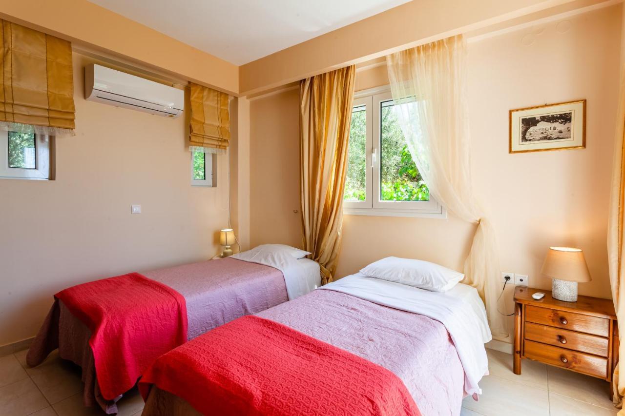 Verga Majestic Sunsets - Elegant & Secluded Retreat Kalamata Eksteriør billede