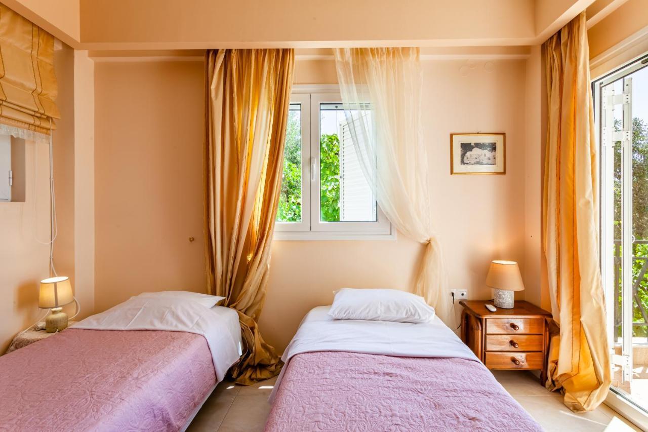 Verga Majestic Sunsets - Elegant & Secluded Retreat Kalamata Eksteriør billede